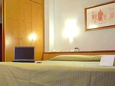 Desenzano 3* Mediolan