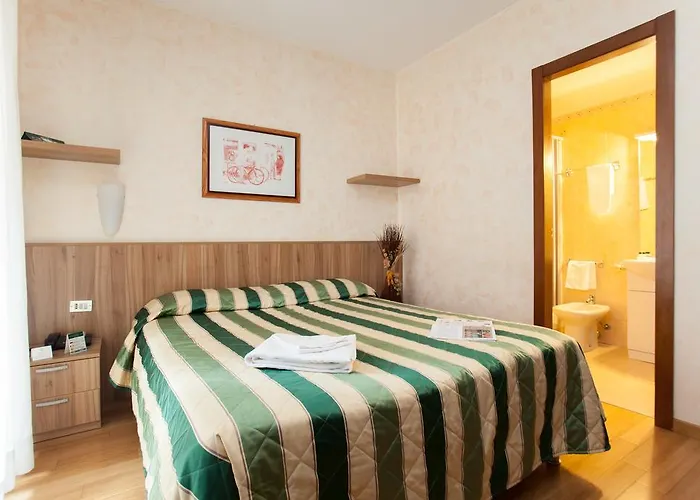 Desenzano Hotel apartamentowy Mediolan