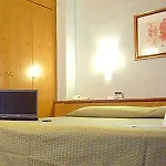 Desenzano 3* Milán