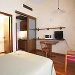 Desenzano Apartahotel 3*
