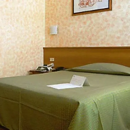 Desenzano Ξενοδοχείο με διαμερίσματα 3*